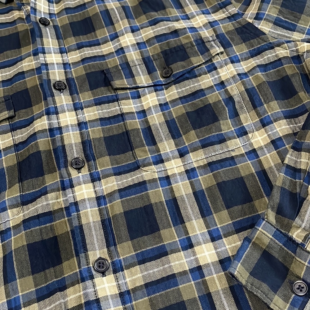 Men’s Express button down. - Picture 2 of 3